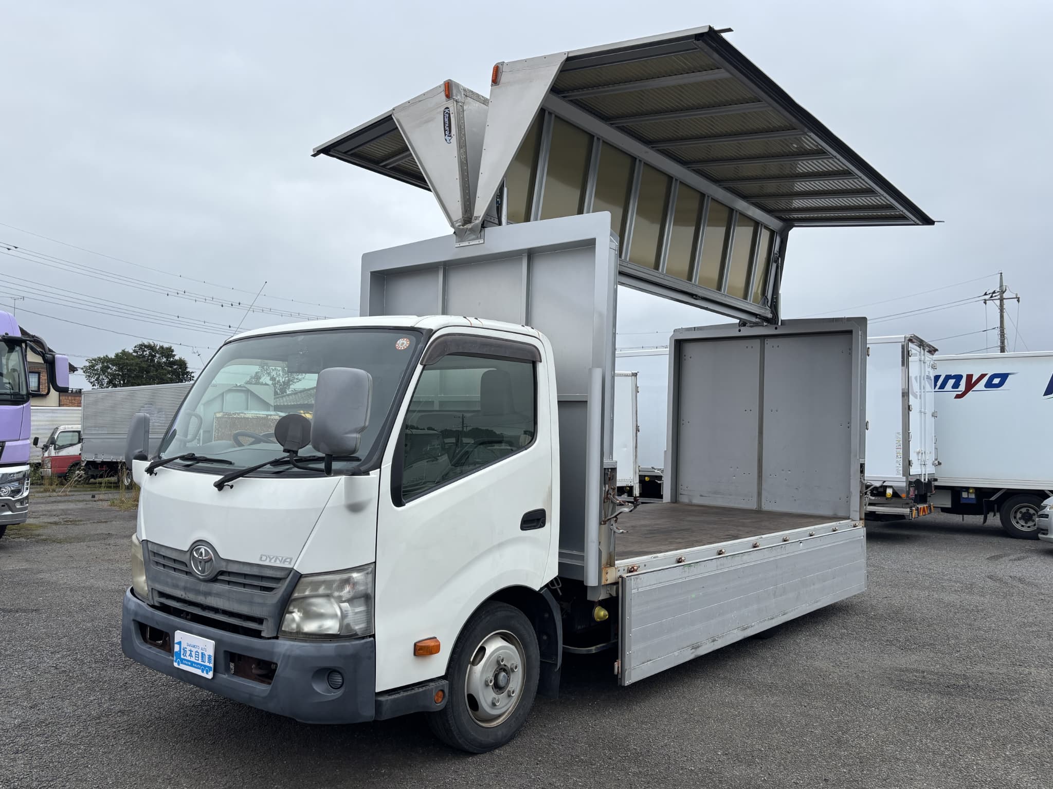 車両写真